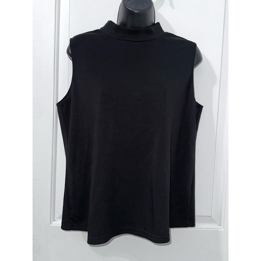 Sampeel Black Sleeveless top